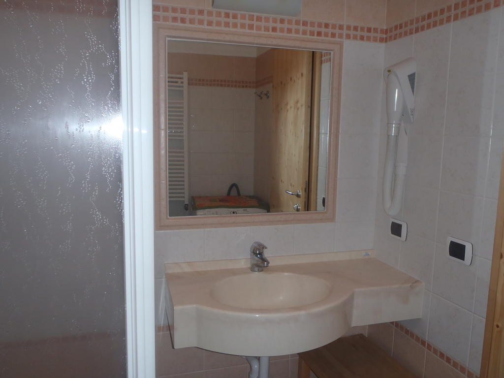 Baita La Broina Livigno Chambre photo